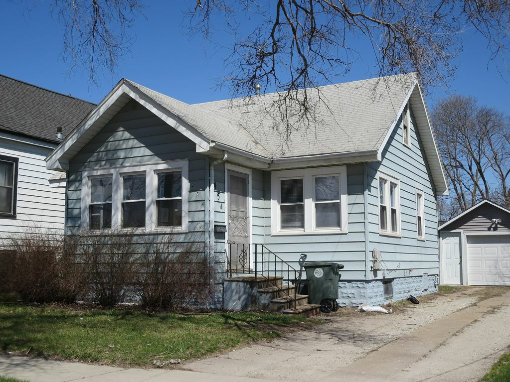 Waterloo House Real Estate 454 Riehl SulenticFischels
